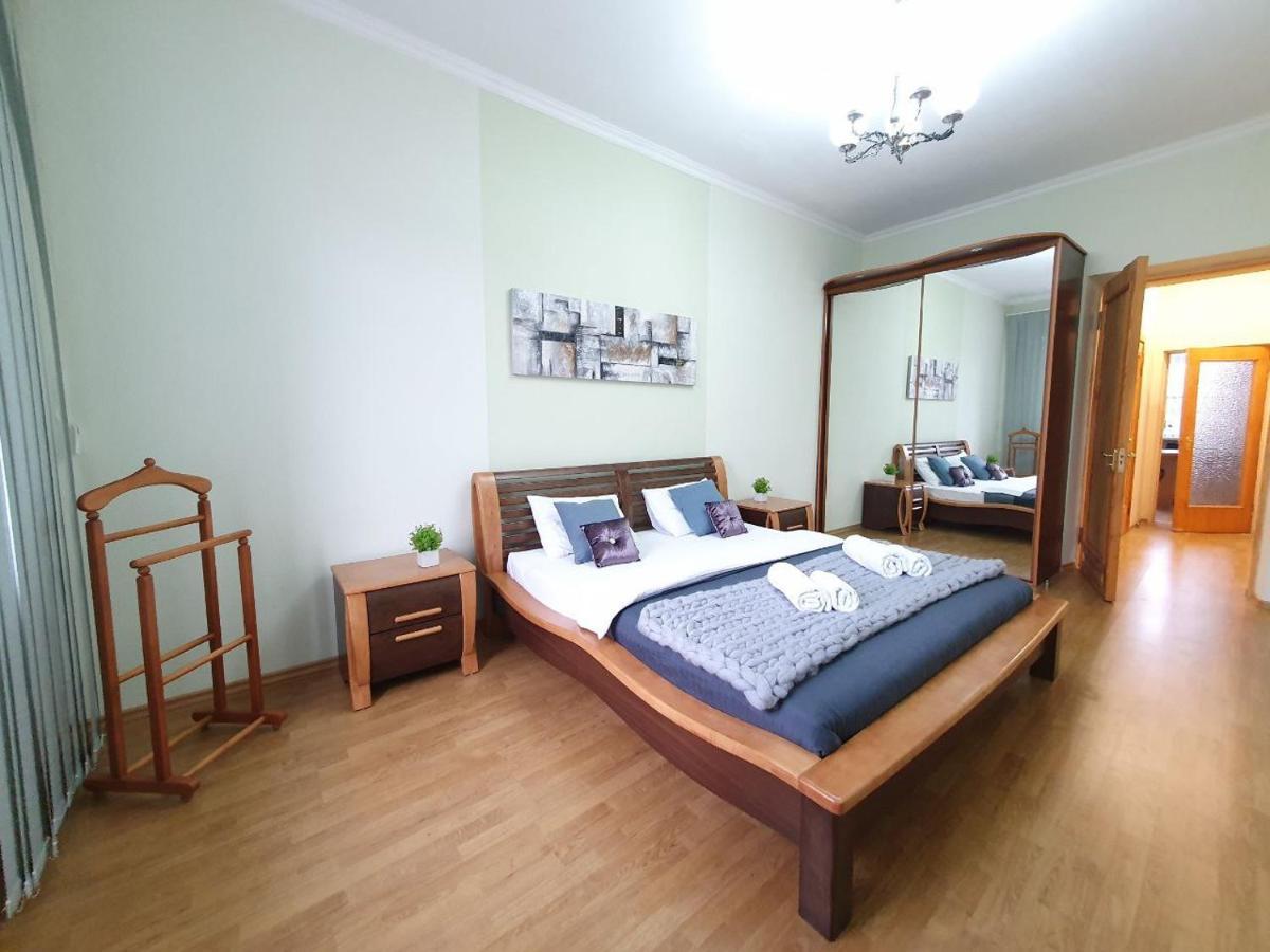 קייב Inn Home Apartments - Kreshchatyk Area מראה חיצוני תמונה