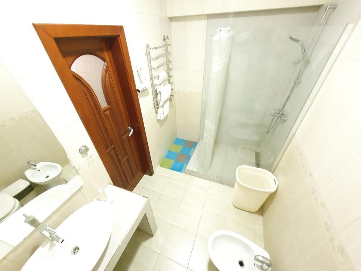 קייב Inn Home Apartments - Kreshchatyk Area מראה חיצוני תמונה