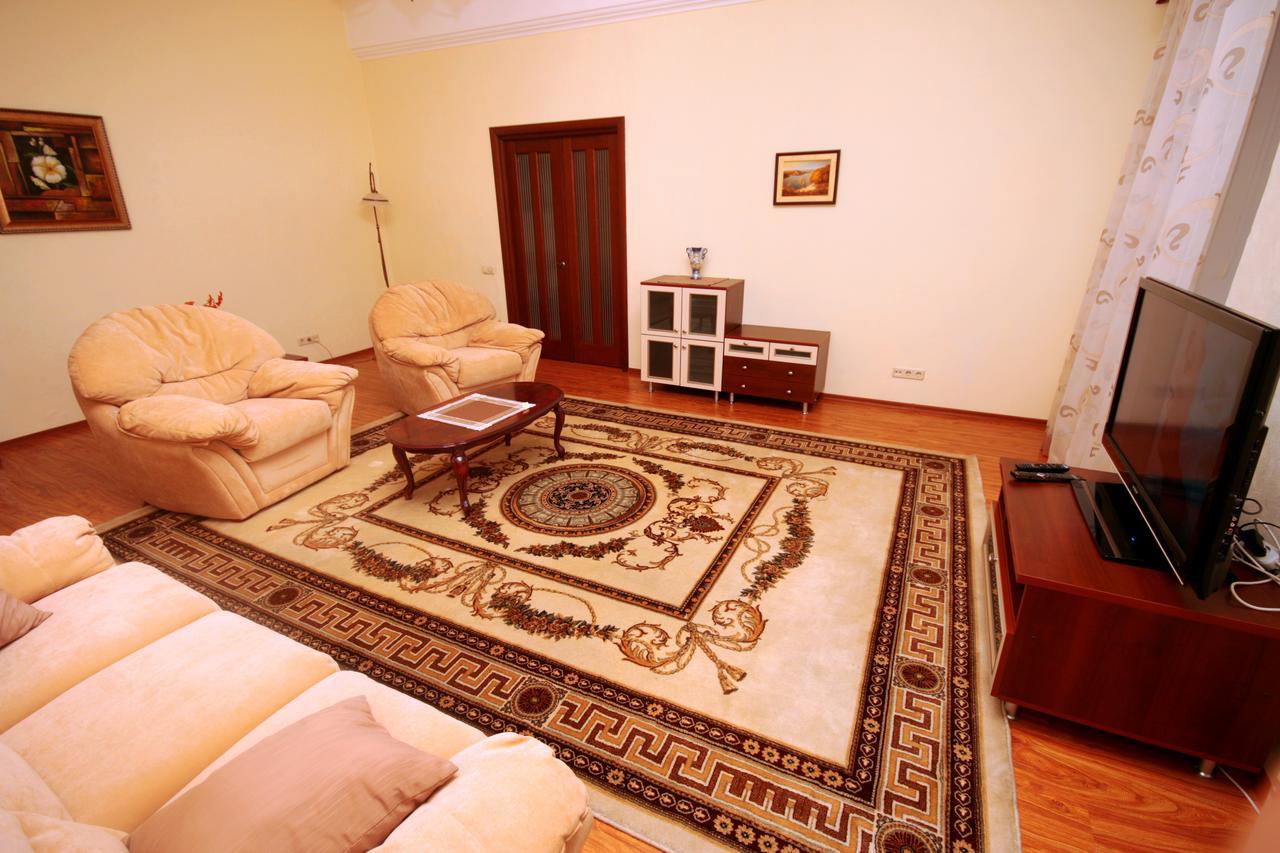 קייב Inn Home Apartments - Kreshchatyk Area מראה חיצוני תמונה
